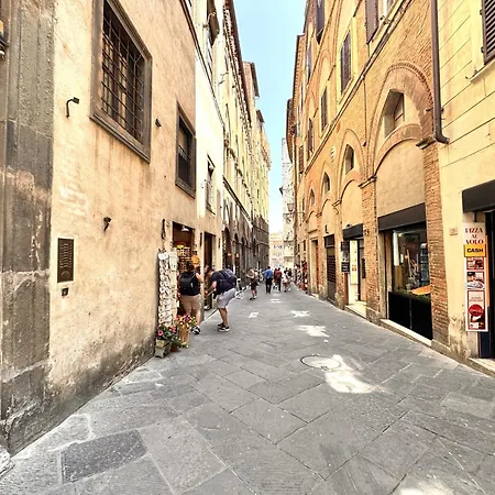 Pellegrini- Behind The Cathedral Διαμέρισμα